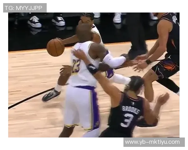 詹姆斯对狄龙犯规表示不满认为自己也曾因类似情况被罚T