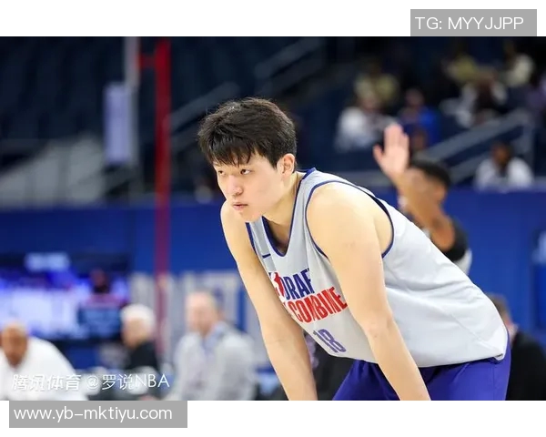 杨瀚森华丽脚步单打雷霆中锋可惜抛投失误令人扼腕叹息